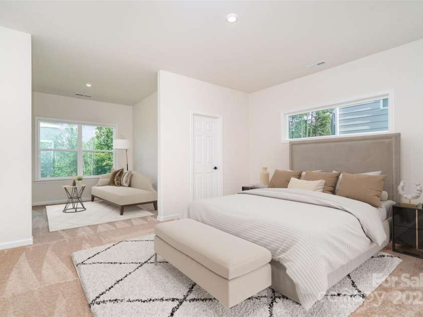 18019 Wilbanks Drive, Charlotte, NC 28278.  MLS# CAR4267851, YatesRealty ID 4201. Primary Room w/ Flex/office space