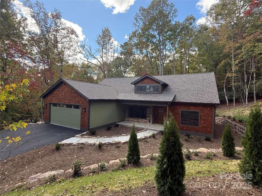 230 Catatoga Path, Brevard, NC 28712.  MLS# CAR4311178, YatesRealty ID 4201. 