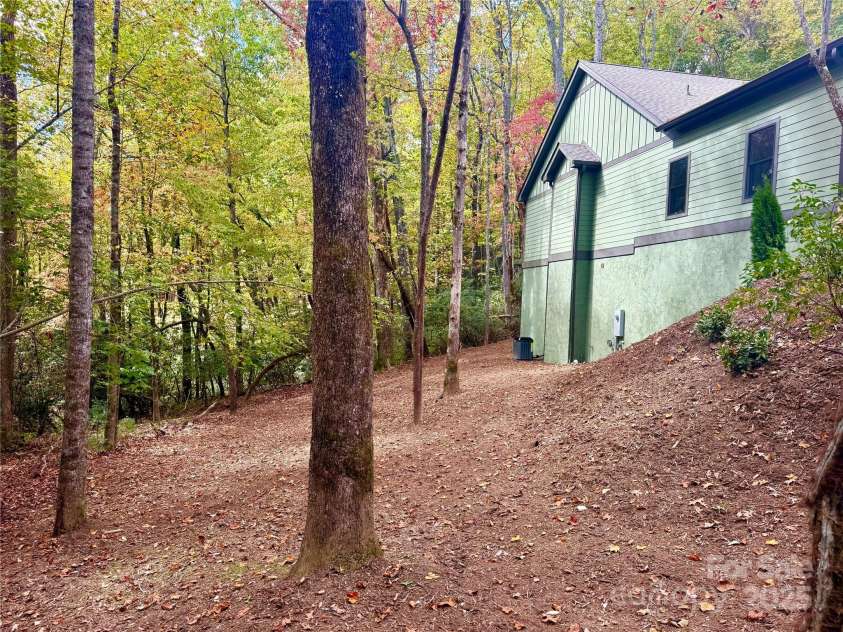 230 Catatoga Path, Brevard, NC 28712.  MLS# CAR4311178, YatesRealty ID 4201. Double Lot