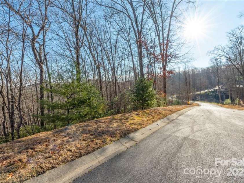 80 Buckhead Trail, Horse Shoe, NC 28742.  MLS# CAR4158535, YatesRealty ID 4201. 