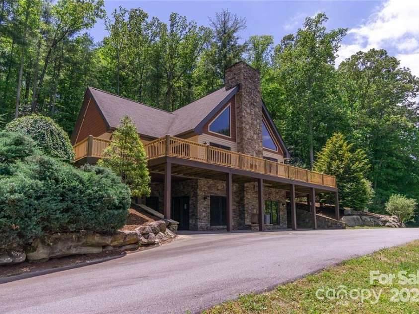 80 Buckhead Trail, Horse Shoe, NC 28742.  MLS# CAR4158535, YatesRealty ID 4201. Clubhouse