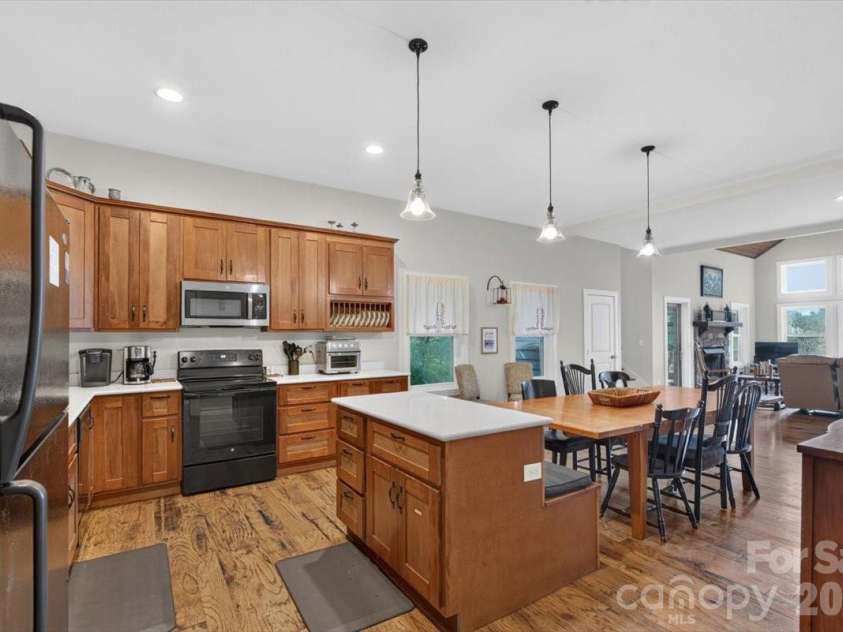 199 Atkins Loop, Lake Junaluska, NC 28745.  MLS# CAR4411136, YatesRealty ID 42010. 