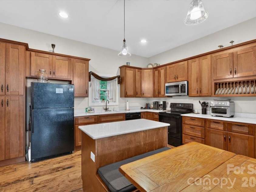 199 Atkins Loop, Lake Junaluska, NC 28745.  MLS# CAR4411136, YatesRealty ID 42010. 
