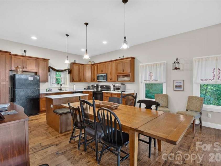 199 Atkins Loop, Lake Junaluska, NC 28745.  MLS# CAR4411136, YatesRealty ID 42010. 