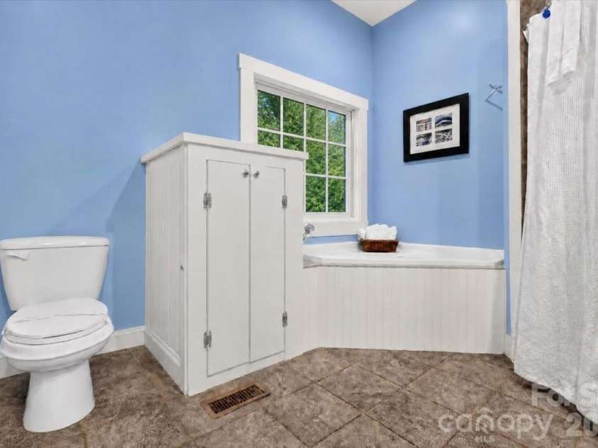 199 Atkins Loop, Lake Junaluska, NC 28745.  MLS# CAR4411136, YatesRealty ID 42010. 