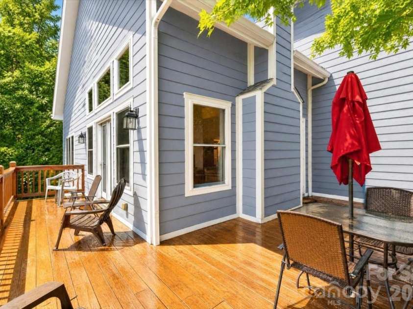 199 Atkins Loop, Lake Junaluska, NC 28745.  MLS# CAR4411136, YatesRealty ID 42010. 