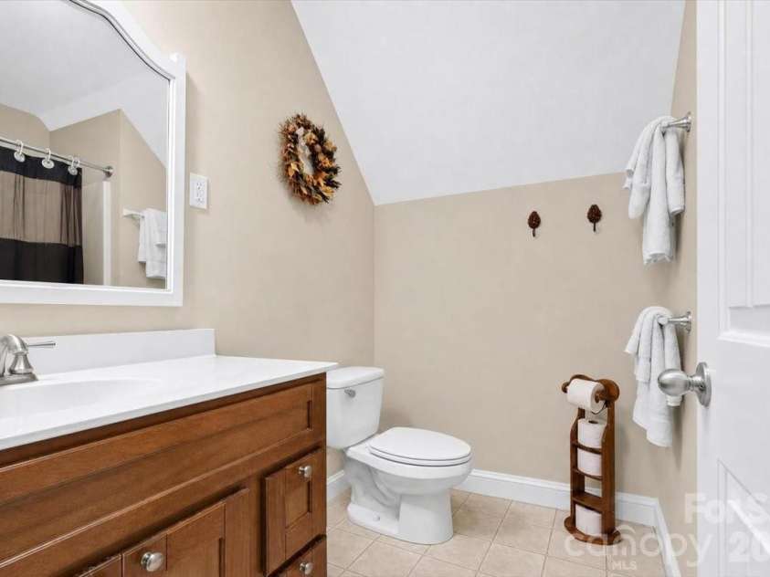 199 Atkins Loop, Lake Junaluska, NC 28745.  MLS# CAR4411136, YatesRealty ID 42010. Upstairs full bath
