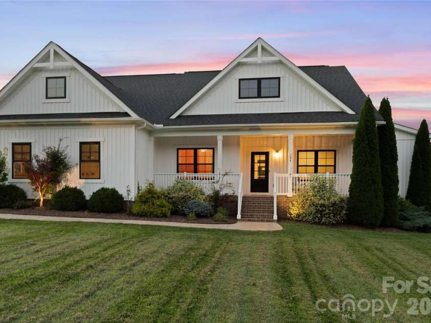 394 Kellwood Drive, Boone, NC 28607.  MLS# CAR4412428, YatesRealty ID 42013. 