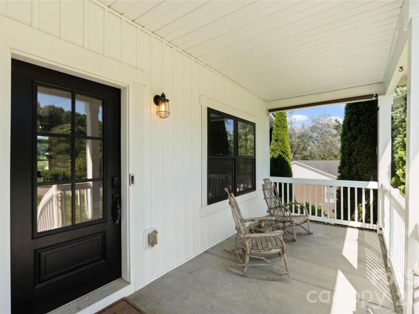 394 Kellwood Drive, Boone, NC 28607.  MLS# CAR4412428, YatesRealty ID 42013. 