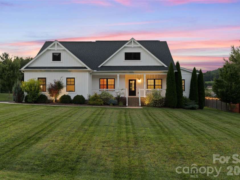 394 Kellwood Drive, Boone, NC 28607.  MLS# CAR4412428, YatesRealty ID 42013. 
