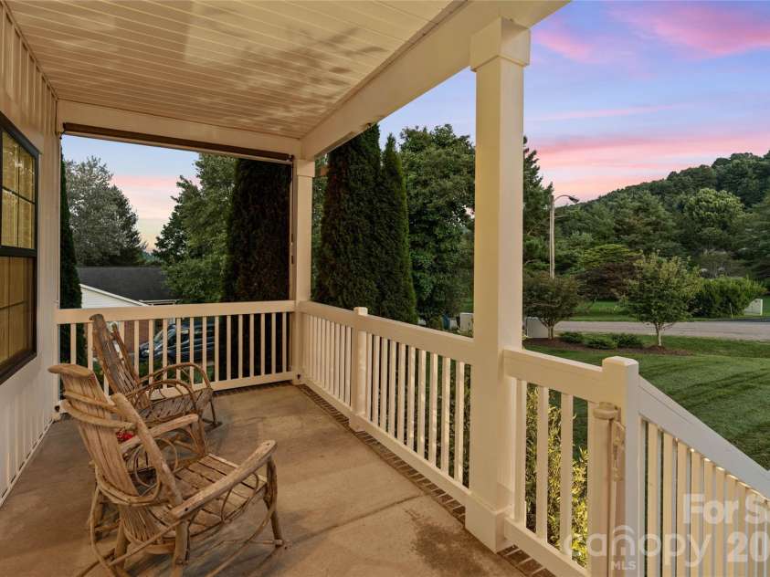 394 Kellwood Drive, Boone, NC 28607.  MLS# CAR4412428, YatesRealty ID 42013. 