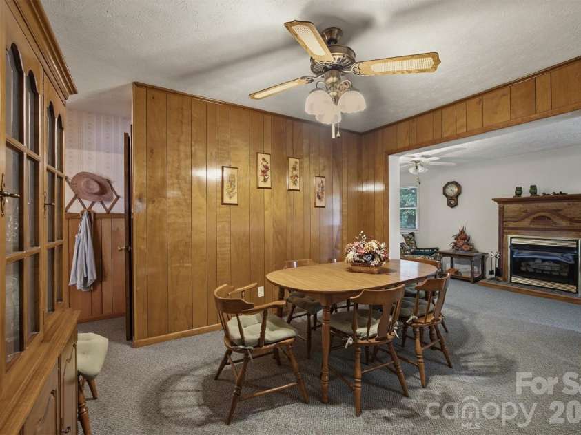 2711 Fairway Acres Circle, Lenoir, NC 28645.  MLS# CAR4410989, YatesRealty ID 42014. 