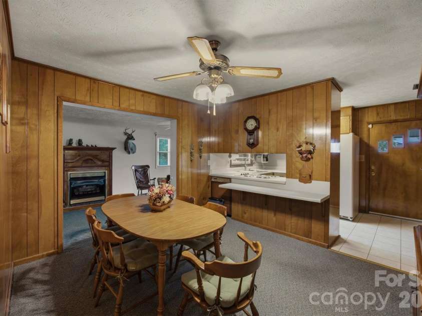 2711 Fairway Acres Circle, Lenoir, NC 28645.  MLS# CAR4410989, YatesRealty ID 42014. 