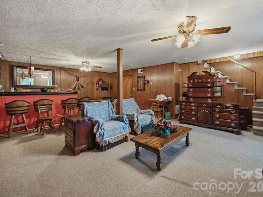 2711 Fairway Acres Circle, Lenoir, NC 28645.  MLS# CAR4410989, YatesRealty ID 42014. 