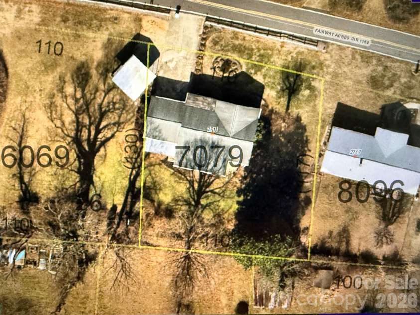 2711 Fairway Acres Circle, Lenoir, NC 28645.  MLS# CAR4410989, YatesRealty ID 42014. 