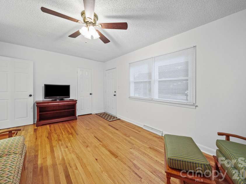 304 Ford Street, Cramerton, NC 28032.  MLS# CAR4411490, YatesRealty ID 42015. 