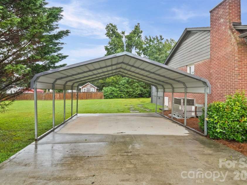 304 Ford Street, Cramerton, NC 28032.  MLS# CAR4411490, YatesRealty ID 42015. 