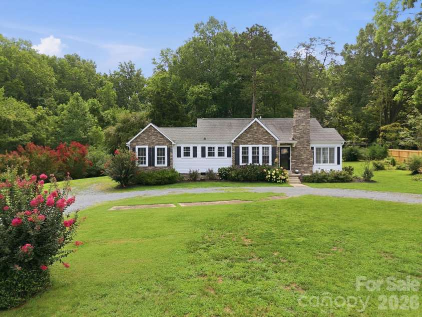 403 Peeler Street, Salisbury, NC 28146.  MLS# CAR4412472, YatesRealty ID 42016. 