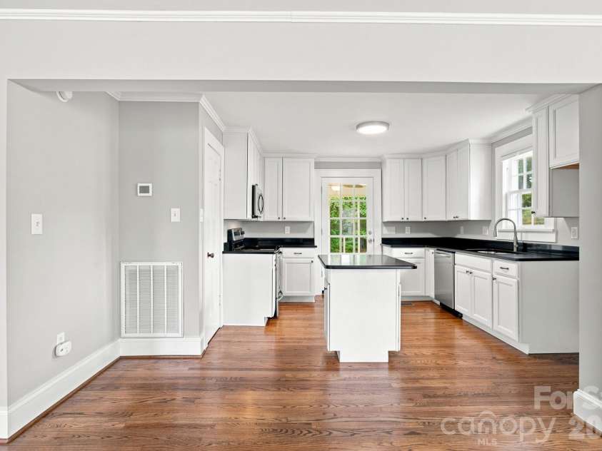 403 Peeler Street, Salisbury, NC 28146.  MLS# CAR4412472, YatesRealty ID 42016. 