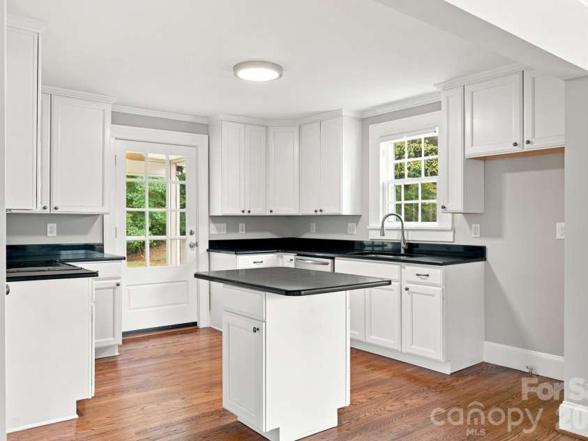 403 Peeler Street, Salisbury, NC 28146.  MLS# CAR4412472, YatesRealty ID 42016. 