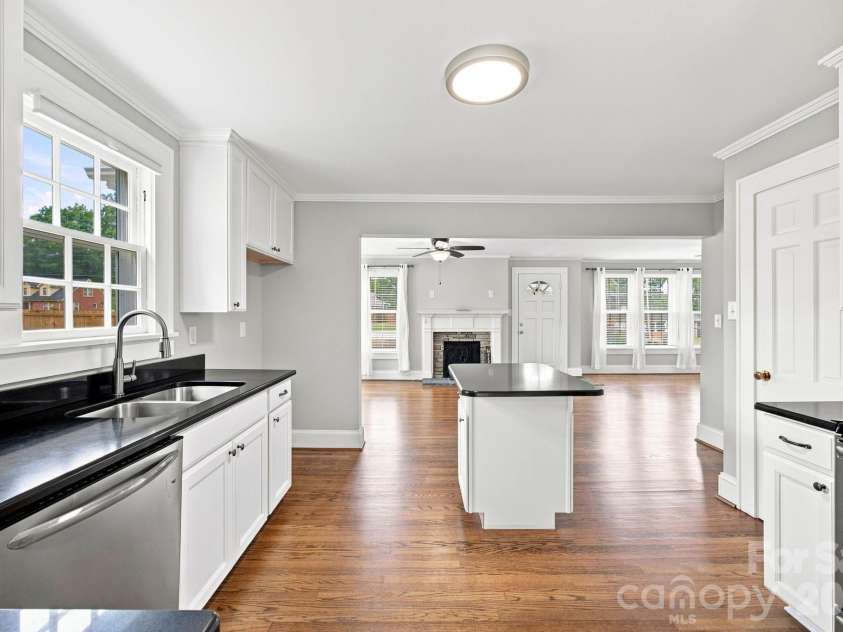 403 Peeler Street, Salisbury, NC 28146.  MLS# CAR4412472, YatesRealty ID 42016. 