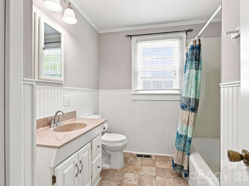 403 Peeler Street, Salisbury, NC 28146.  MLS# CAR4412472, YatesRealty ID 42016. 