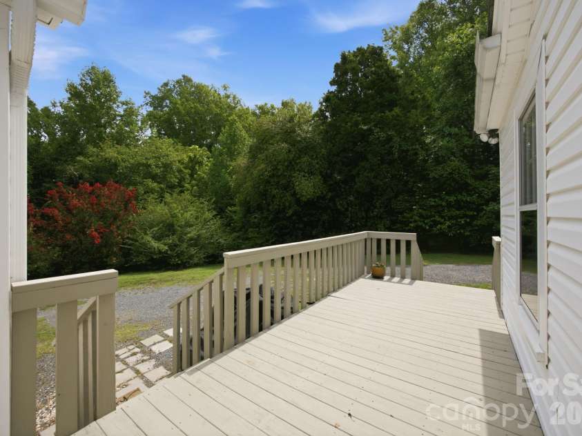 403 Peeler Street, Salisbury, NC 28146.  MLS# CAR4412472, YatesRealty ID 42016. 