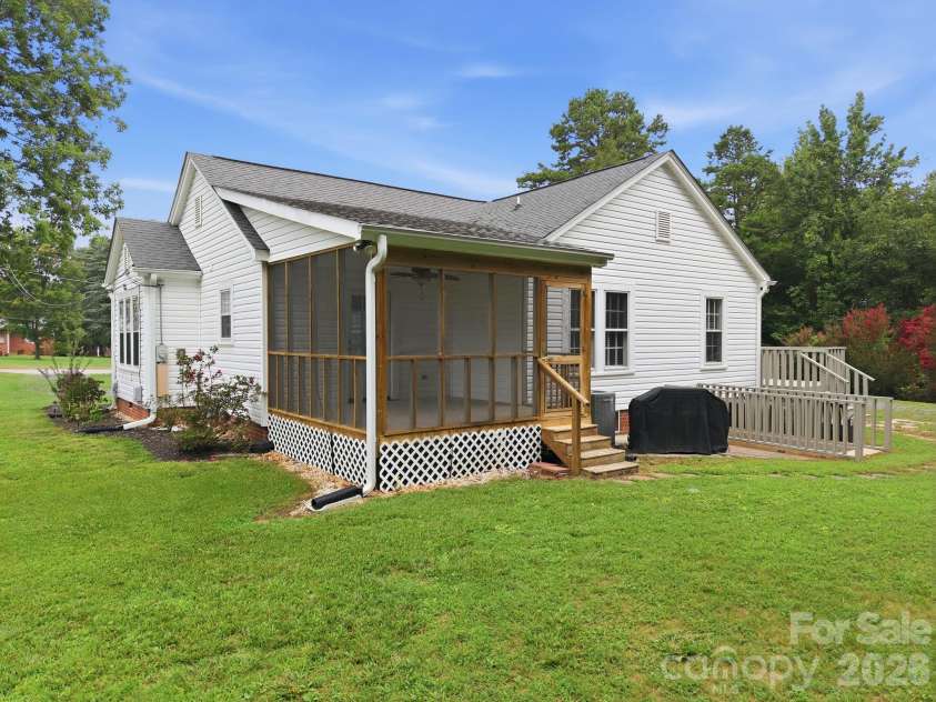 403 Peeler Street, Salisbury, NC 28146.  MLS# CAR4412472, YatesRealty ID 42016. 