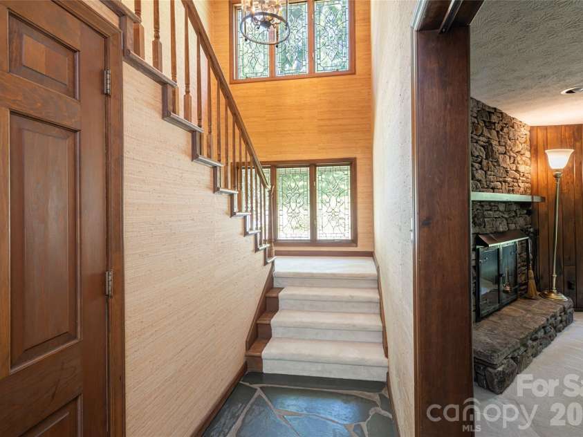 25 Forest Road, Asheville, NC 28803.  MLS# CAR4412370, YatesRealty ID 42019. 