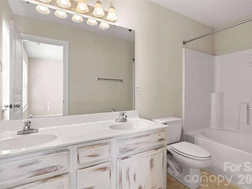 6358 Royal Celadon Way, Charlotte, NC 28269.  MLS# CAR4347360, YatesRealty ID 4202. 
