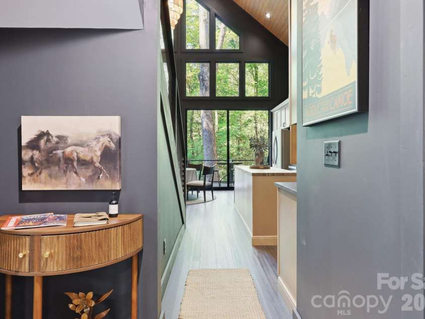 2272 Evans Road, Hendersonville, NC 28739.  MLS# CAR4412038, YatesRealty ID 42021. 