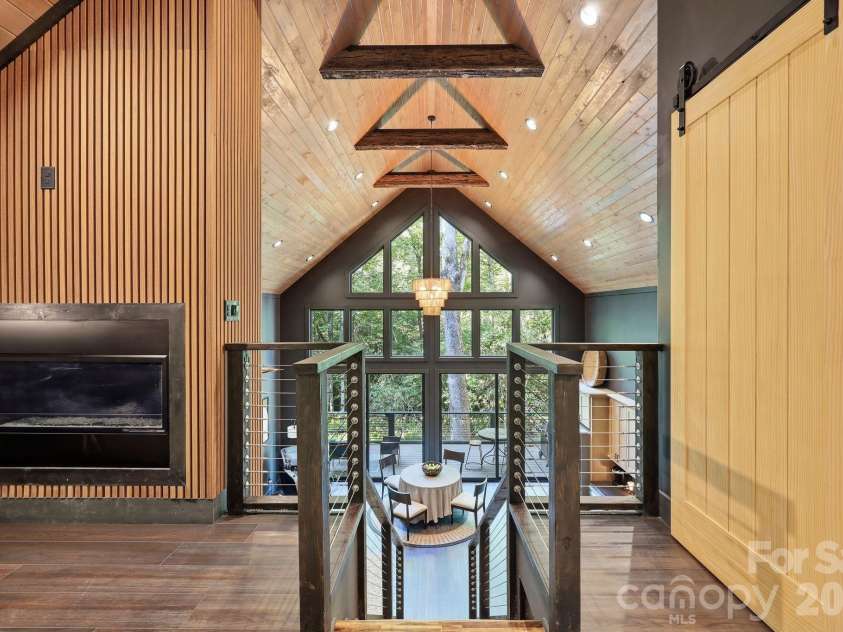 2272 Evans Road, Hendersonville, NC 28739.  MLS# CAR4412038, YatesRealty ID 42021. 