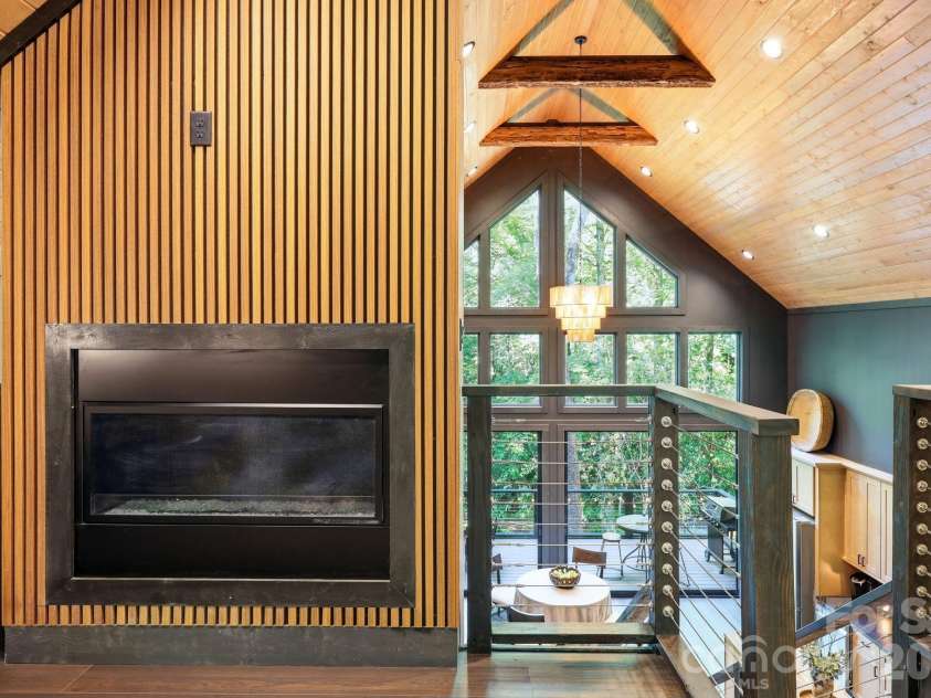 2272 Evans Road, Hendersonville, NC 28739.  MLS# CAR4412038, YatesRealty ID 42021. 