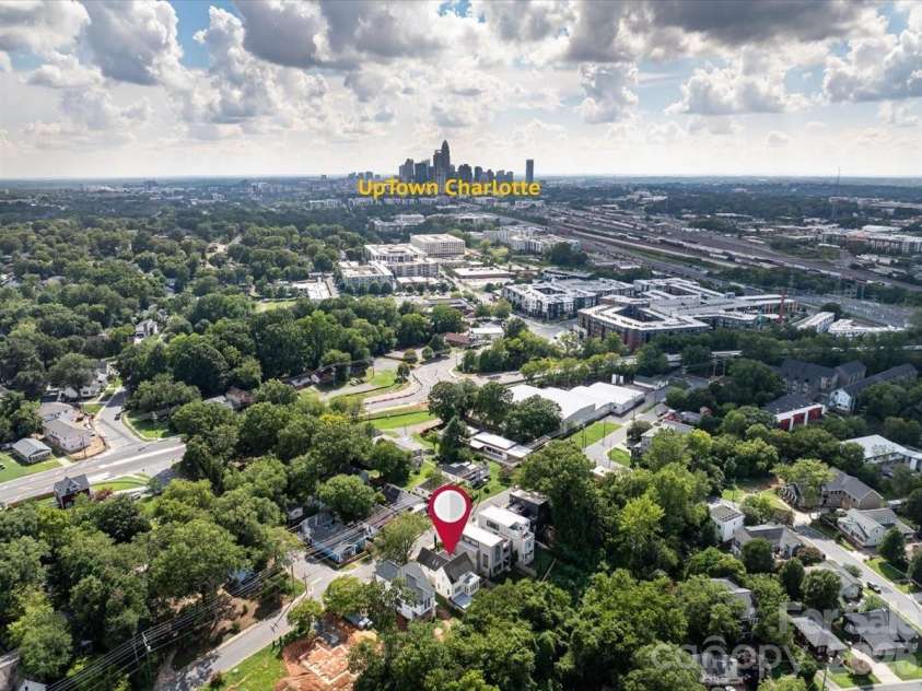 729 Charles Avenue, Charlotte, NC 28205.  MLS# CAR4412139, YatesRealty ID 42022. 