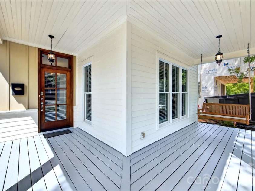 729 Charles Avenue, Charlotte, NC 28205.  MLS# CAR4412139, YatesRealty ID 42022. 
