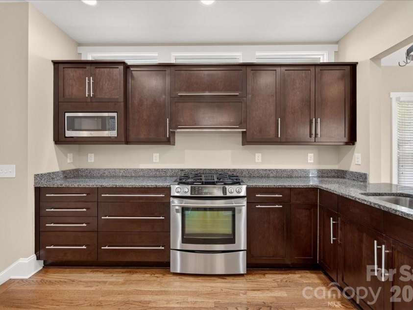 729 Charles Avenue, Charlotte, NC 28205.  MLS# CAR4412139, YatesRealty ID 42022. 