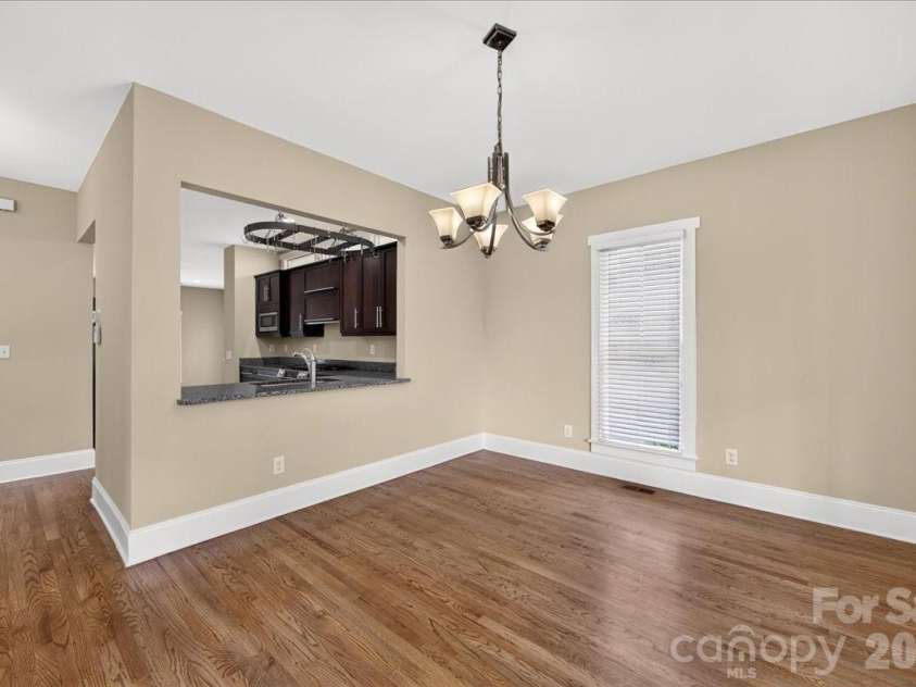 729 Charles Avenue, Charlotte, NC 28205.  MLS# CAR4412139, YatesRealty ID 42022. 