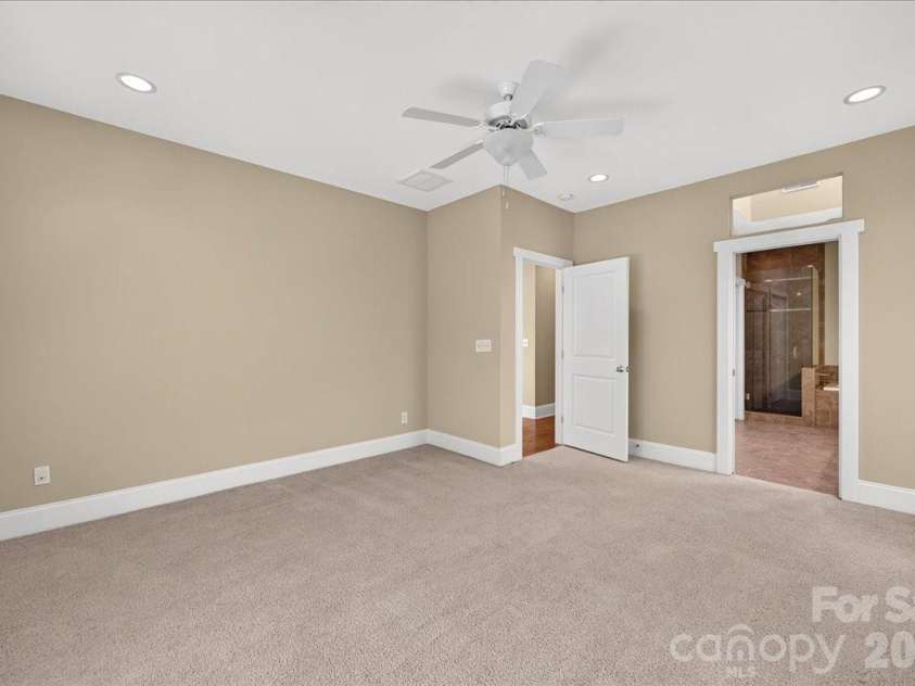 729 Charles Avenue, Charlotte, NC 28205.  MLS# CAR4412139, YatesRealty ID 42022. 