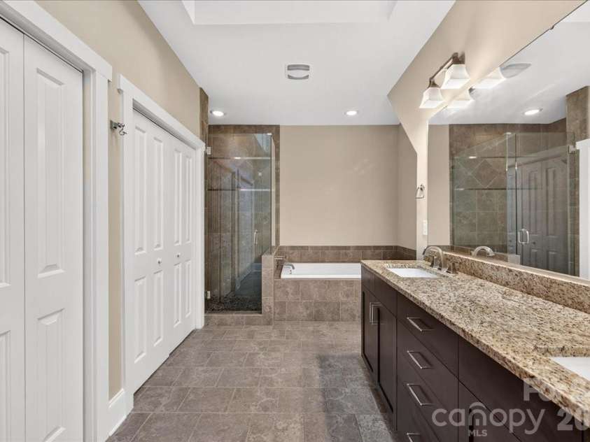 729 Charles Avenue, Charlotte, NC 28205.  MLS# CAR4412139, YatesRealty ID 42022. 