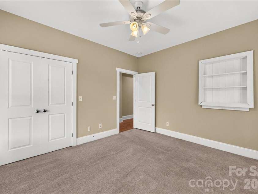 729 Charles Avenue, Charlotte, NC 28205.  MLS# CAR4412139, YatesRealty ID 42022. 