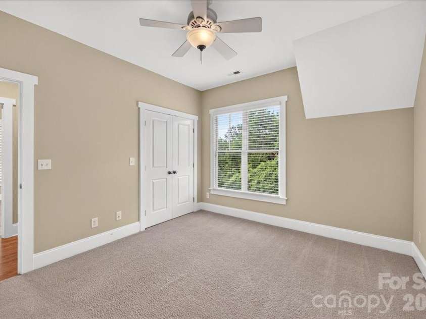729 Charles Avenue, Charlotte, NC 28205.  MLS# CAR4412139, YatesRealty ID 42022. 