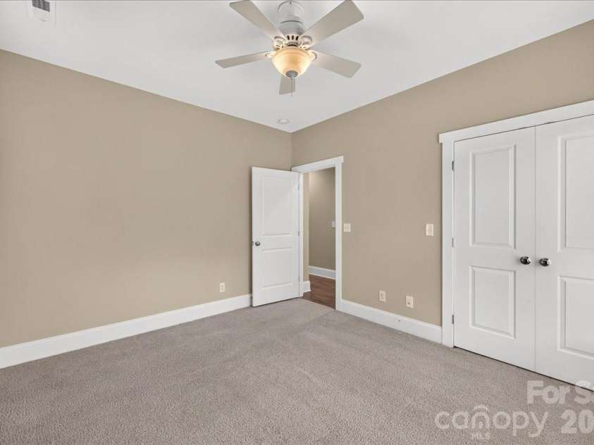 729 Charles Avenue, Charlotte, NC 28205.  MLS# CAR4412139, YatesRealty ID 42022. 