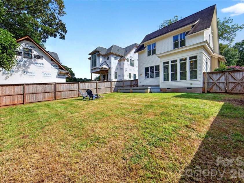 729 Charles Avenue, Charlotte, NC 28205.  MLS# CAR4412139, YatesRealty ID 42022. 