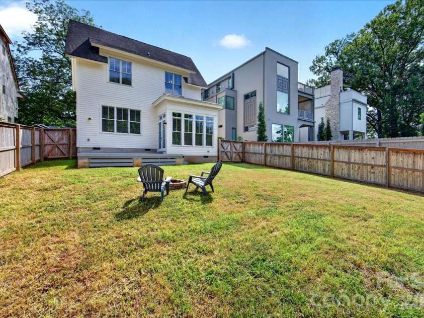 729 Charles Avenue, Charlotte, NC 28205.  MLS# CAR4412139, YatesRealty ID 42022. 