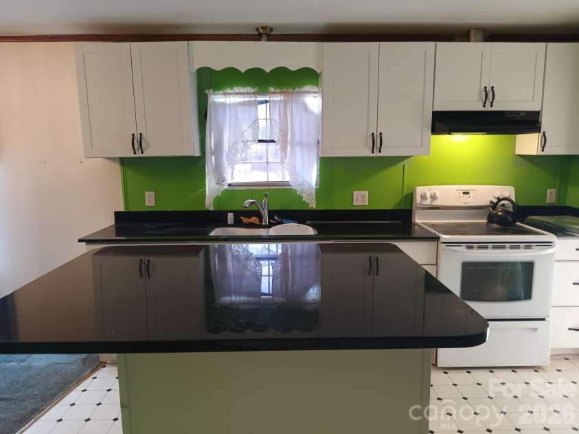 60 Rolling Creek Drive, Sumter, SC 29153.  MLS# CAR4412498, YatesRealty ID 42024. 