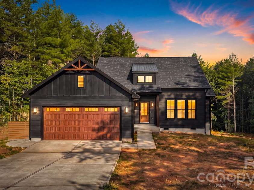1035 Hawksbill Drive, Morganton, NC 28655.  MLS# CAR4412312, YatesRealty ID 42026. 