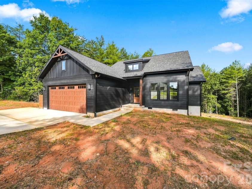 1035 Hawksbill Drive, Morganton, NC 28655.  MLS# CAR4412312, YatesRealty ID 42026. 