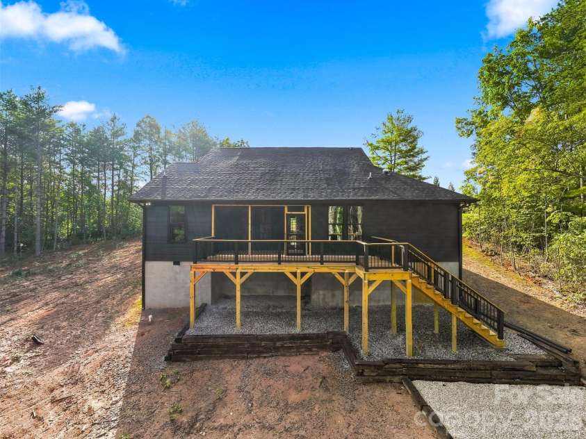 1035 Hawksbill Drive, Morganton, NC 28655.  MLS# CAR4412312, YatesRealty ID 42026. 