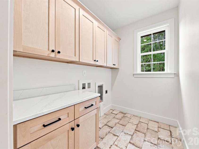 1035 Hawksbill Drive, Morganton, NC 28655.  MLS# CAR4412312, YatesRealty ID 42026. Laundry Room