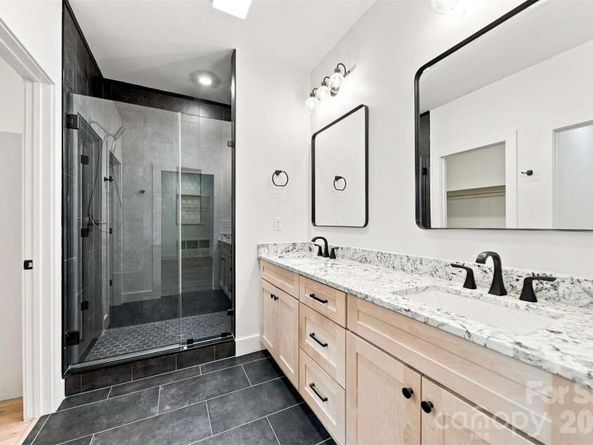 1035 Hawksbill Drive, Morganton, NC 28655.  MLS# CAR4412312, YatesRealty ID 42026. Primary Bath